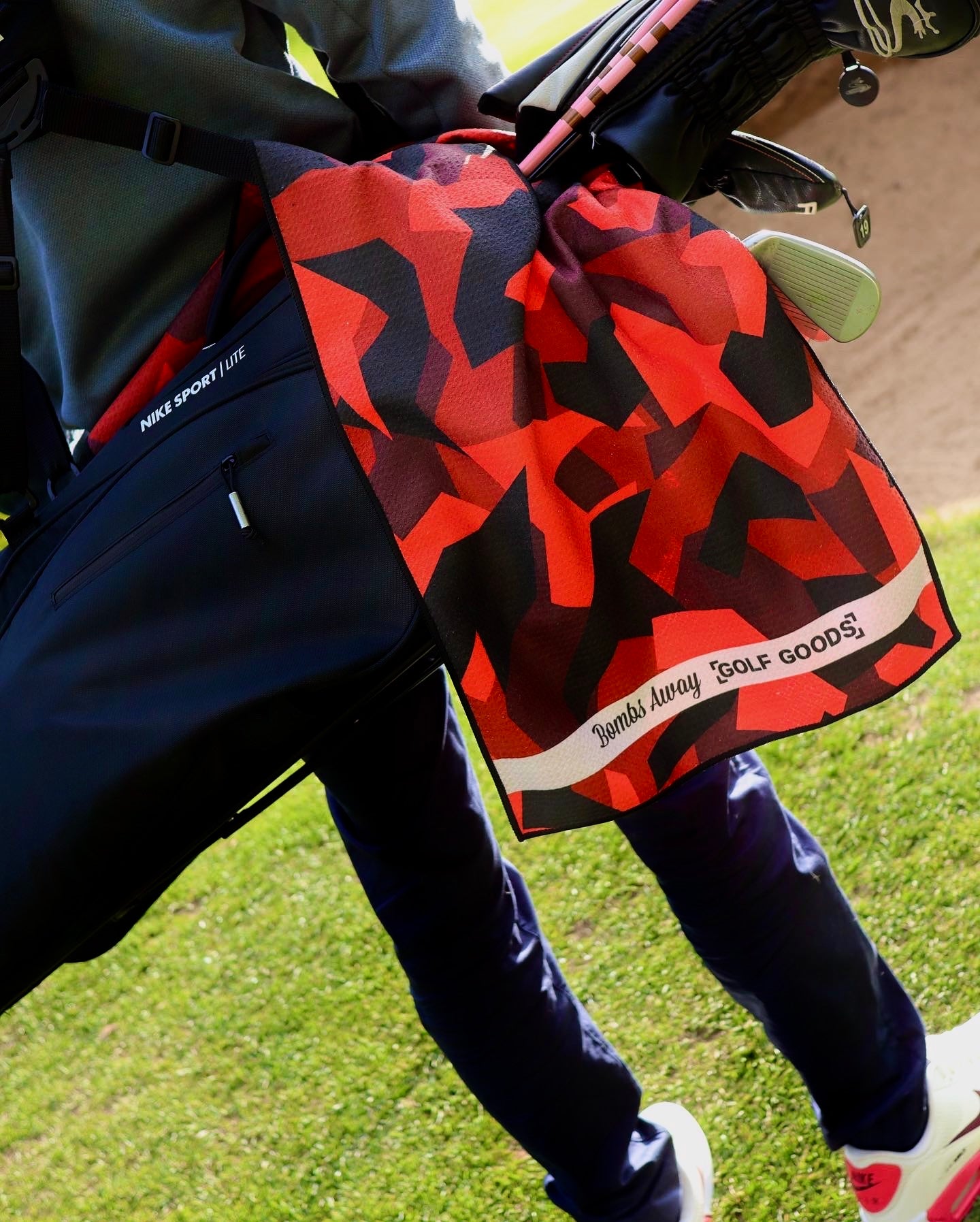 Microfibre red golf towel