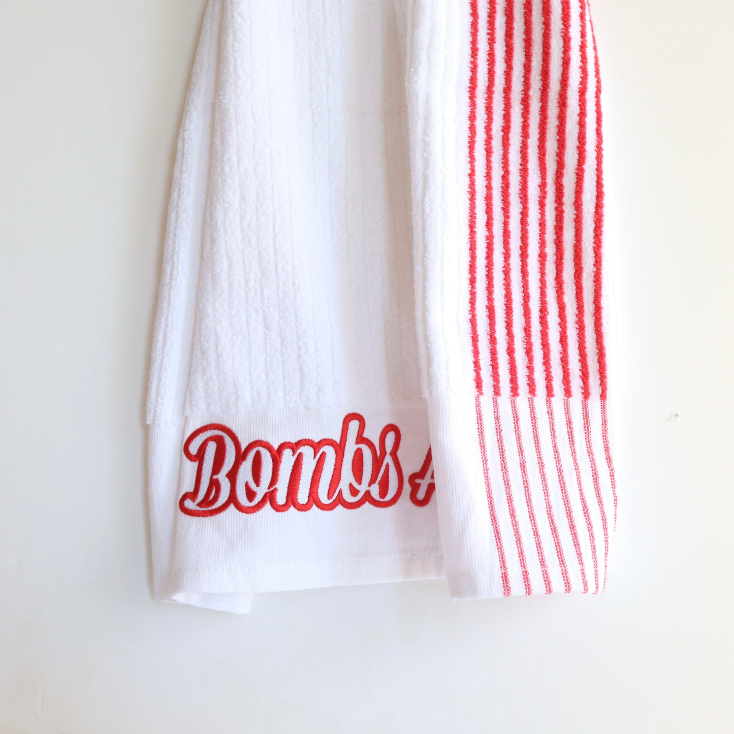 White/Red Bombs Away caddy golf towel